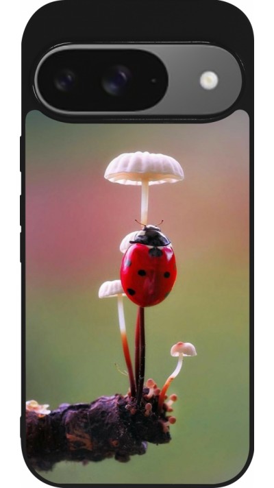 Google Pixel 9 / Pixel 9 Pro Case Hülle - Silikon schwarz Ladybird on a mushroom 2026