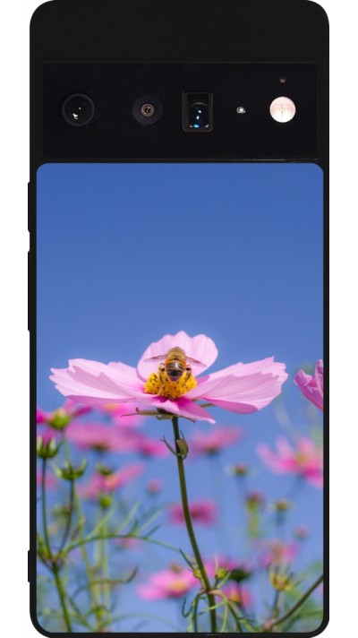 Google Pixel 6 Pro Case Hülle - Silikon schwarz Bee on a flower 2026