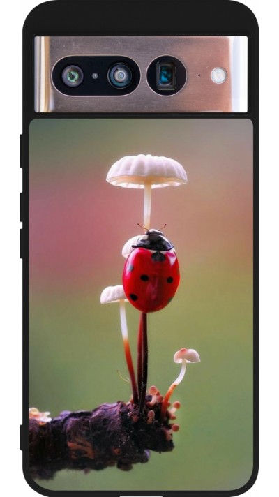 Google Pixel 8 Case Hülle - Silikon schwarz Ladybird on a mushroom 2026