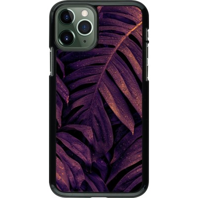 iPhone 11 Pro Case Hülle - Purple Light Leaves