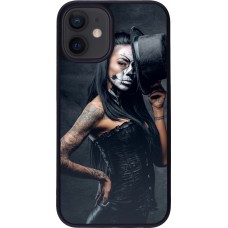 iPhone 12 mini Case Hülle - Silikon schwarz Halloween 22 Tattooed Girl