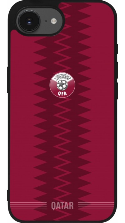 Coque iPhone 17e / 16e - Silicone rigide noir Maillot de football Qatar 2026 personnalisable