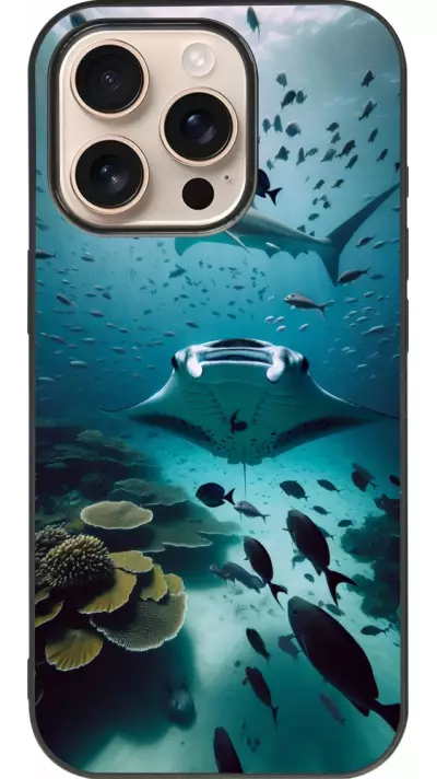 Coque iPhone 16 Pro - Silicone rigide noir Manta Lagon Nettoyage