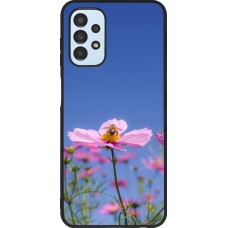 Samsung Galaxy A13 5G Case Hülle - Silikon schwarz Bee on a flower 2026
