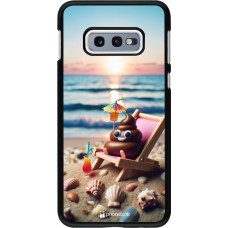 Samsung Galaxy S10e Case Hülle - Kackhaufen Emoji auf Liegestuhl