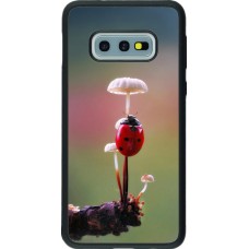 Samsung Galaxy S10e Case Hülle - Silikon schwarz Ladybird on a mushroom 2026