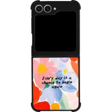 Samsung Galaxy Z Flip6 Case Hülle - Silikon schwarz Every day is a chance Spring 2026