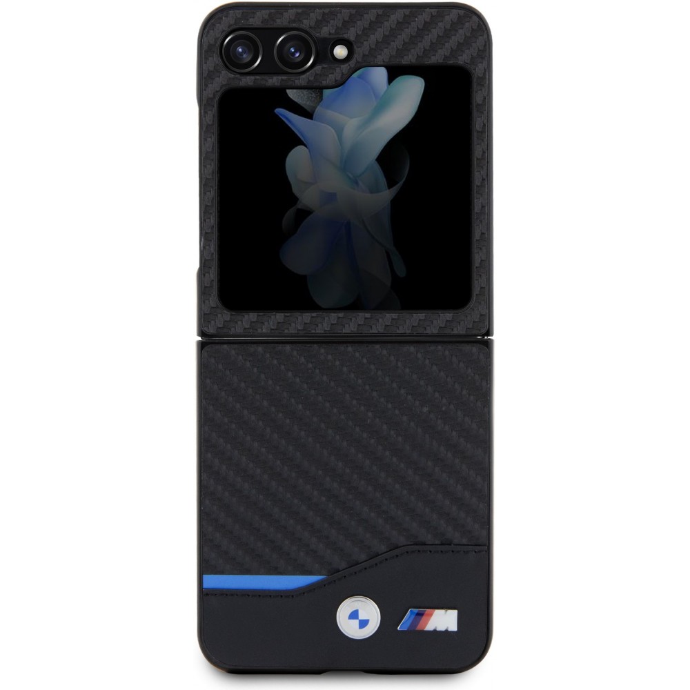 Coque Samsung Galaxy Z Flip5 - BMW M effet carbone et cuir avec logo métallique en relief - Noir