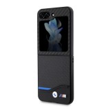 Coque Samsung Galaxy Z Flip5 - BMW M effet carbone et cuir avec logo métallique en relief - Noir