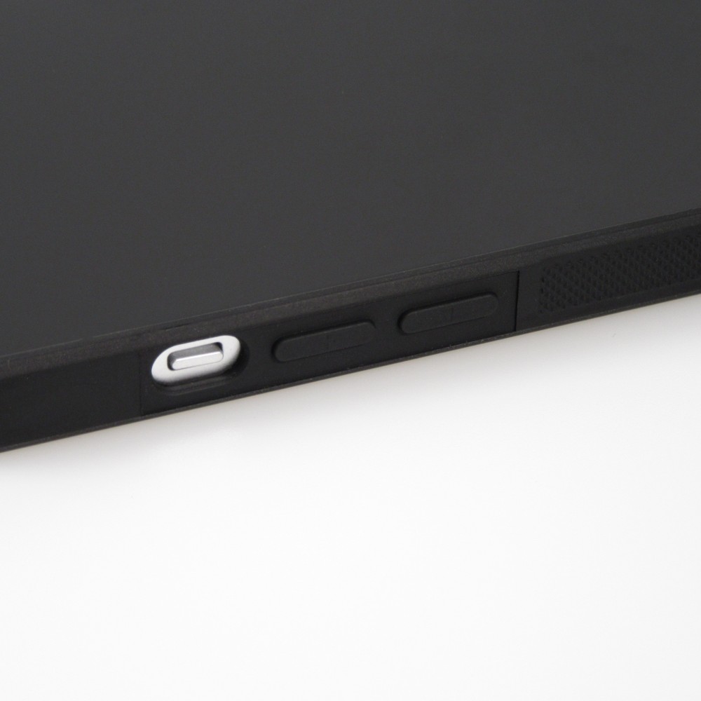 iPhone 15 Case Hülle - Carbomile Alcantara und Carbon mit roten Nähten (MagSafe kompatibel)