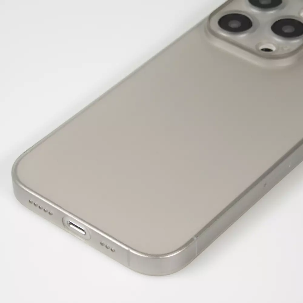 Coque iPhone 14 Pro Max - plastique ultra fin semi-transparent mat - Gris