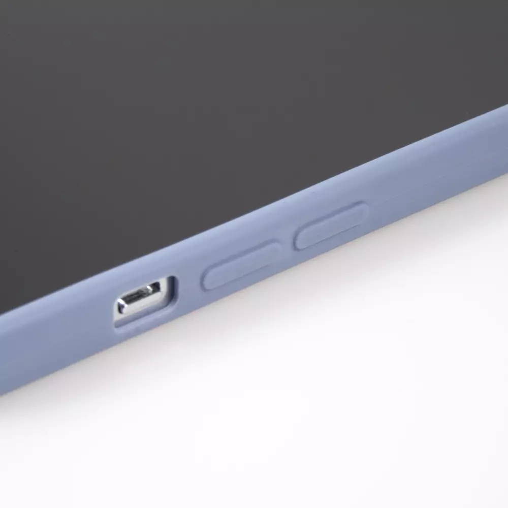 Coque iPhone 16 Pro - Silicone Mat Coeur doré - Bleu