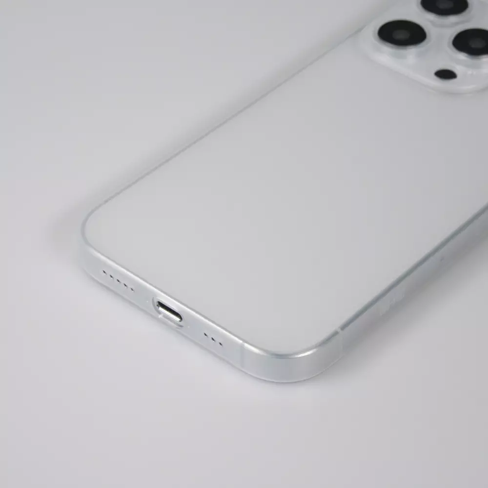 Coque iPhone 14 Pro Max - plastique ultra fin semi-transparent mat - Blanc