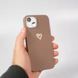 Coque iPhone 16 Pro - Silicone mat dessin cœur doré - Brun
