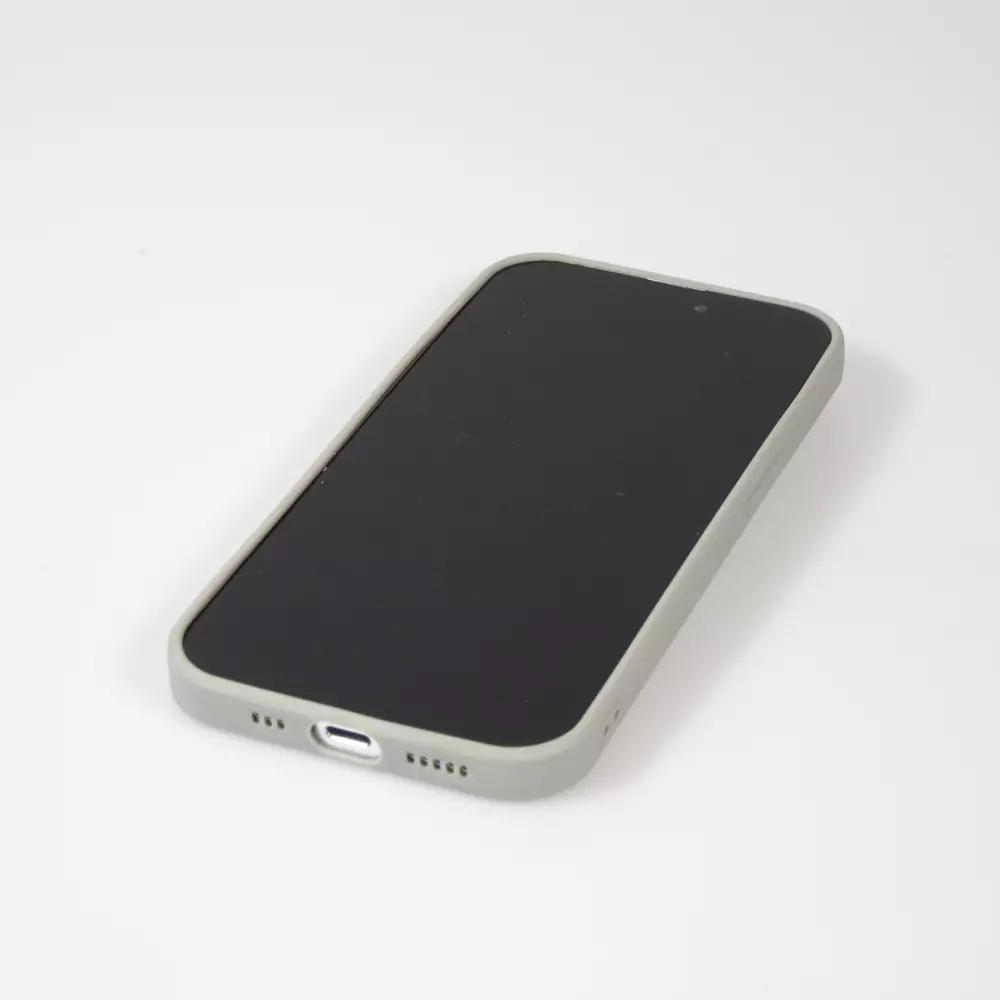 Coque iPhone 16 Pro - Silicone mat dessin cœur doré - Gris