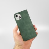 iPhone 15 Plus Leder Tasche - Flip Wallet vintage mit Magnetverschluss und Kartenhalter - Dunkelgrün