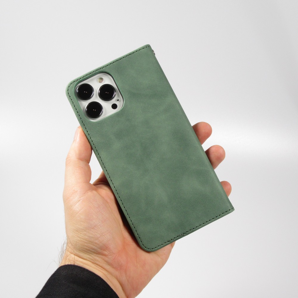 Leder Tasche Case iPhone 16e - Flip Wallet vintage mit Magnetverschluss und Kartenhalter - Dunkelgrün