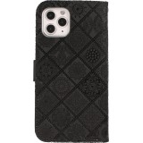 iPhone 13 Pro Max Case Hülle - Premium Flip Wallet Kautschuk oriental Muster mit Magnetverschluss - Schwarz