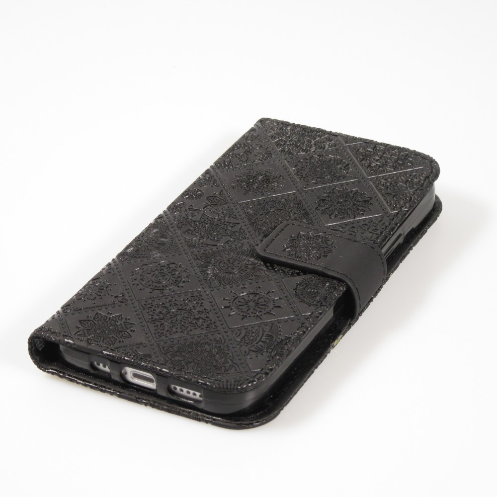 iPhone 13 Pro Max Case Hülle - Premium Flip Wallet Kautschuk oriental Muster mit Magnetverschluss - Schwarz