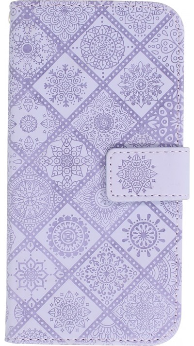 iPhone 13 Case Hülle - Premium Flip Wallet Kautschuk oriental Muster mit Magnetverschluss - Violett