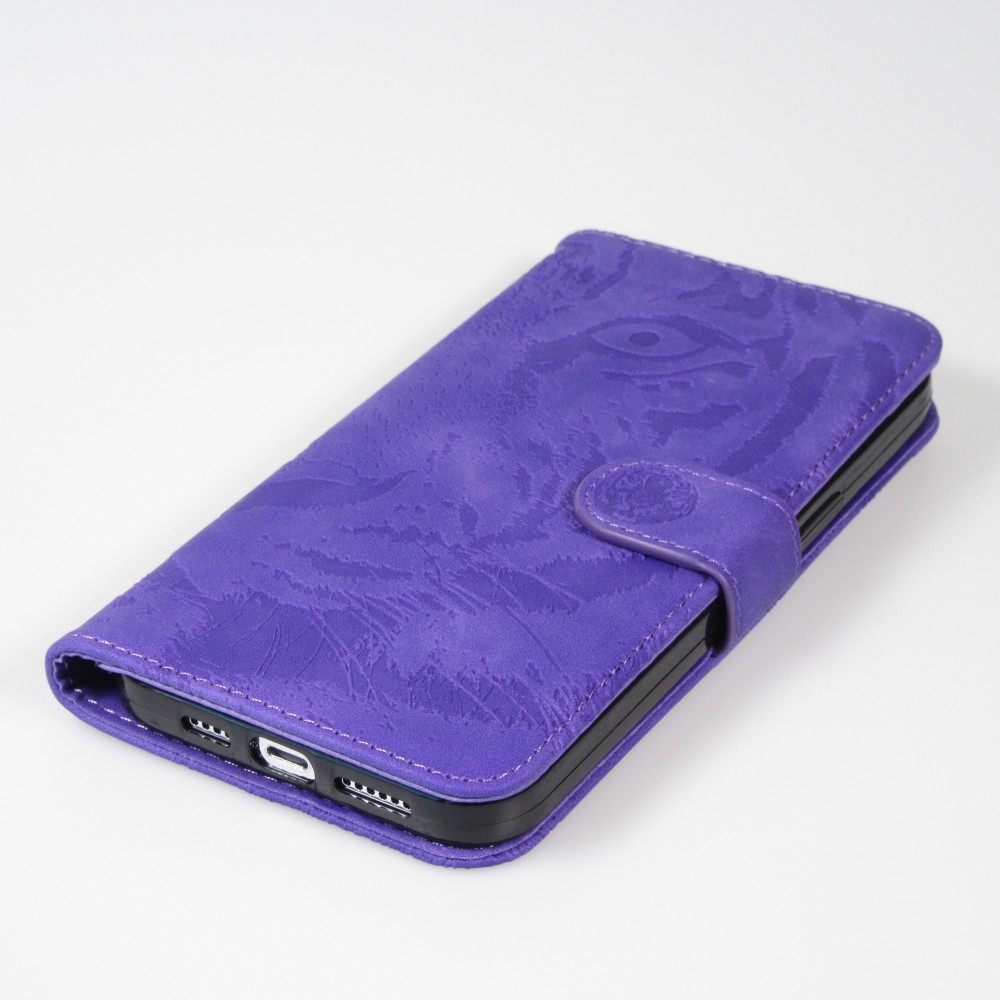 iPhone 15 Case Hülle - 3D Flip Kunstleder Auge des Tigers - Violett