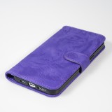 iPhone 15 Case Hülle - 3D Flip Kunstleder Auge des Tigers - Violett