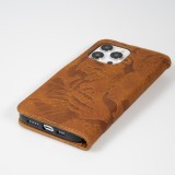 iPhone 14 Pro Max Case Hülle - 3D Flip Kunstleder Auge des Tigers - Braun