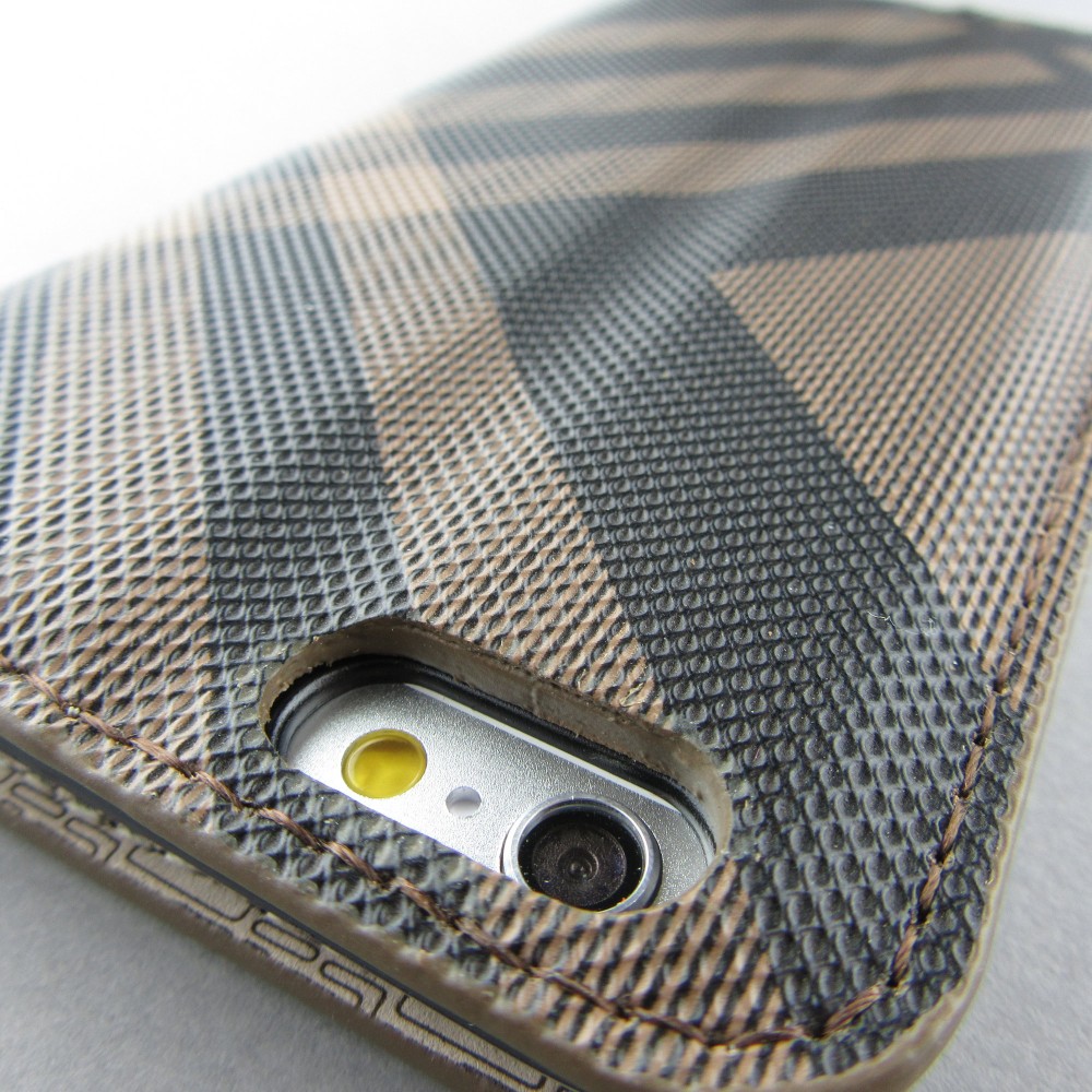 Hülle iPhone 7 / 8 / SE (2020, 2022) - Flip Lines - Braun