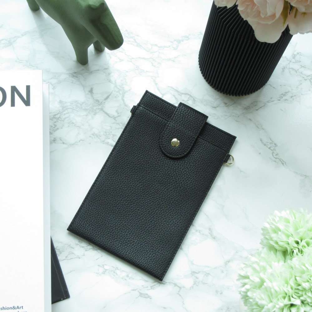 Elegante universelle Smartphone Umhängetasche aus veganem Leder inkl. Umhängegurt aus Leder (vegan) - Schwarz