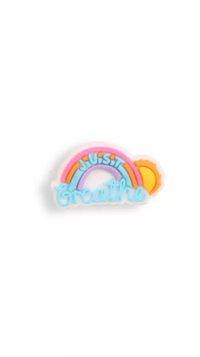 3D-Schmuck Charm für Silikonhülle mit Löcher im Crocs-Stil - Just Breath Rainbow