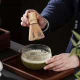 Texturiertes, robustes Glas-Matcha-Bowl mit Ausgießer - Ideal für die japanische Teezeremonie - Transparent