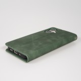Leder Tasche Case iPhone 17 - Flip Wallet vintage mit Magnetverschluss und Kartenhalter - Dunkelgrün