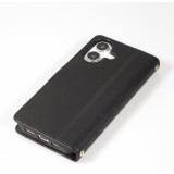 iPhone 16 Case H&uuml;lle - Elegante Flip-Matratze mit Magnetverschluss Trageschlaufe und Kartenf&auml;chern - Schwarz