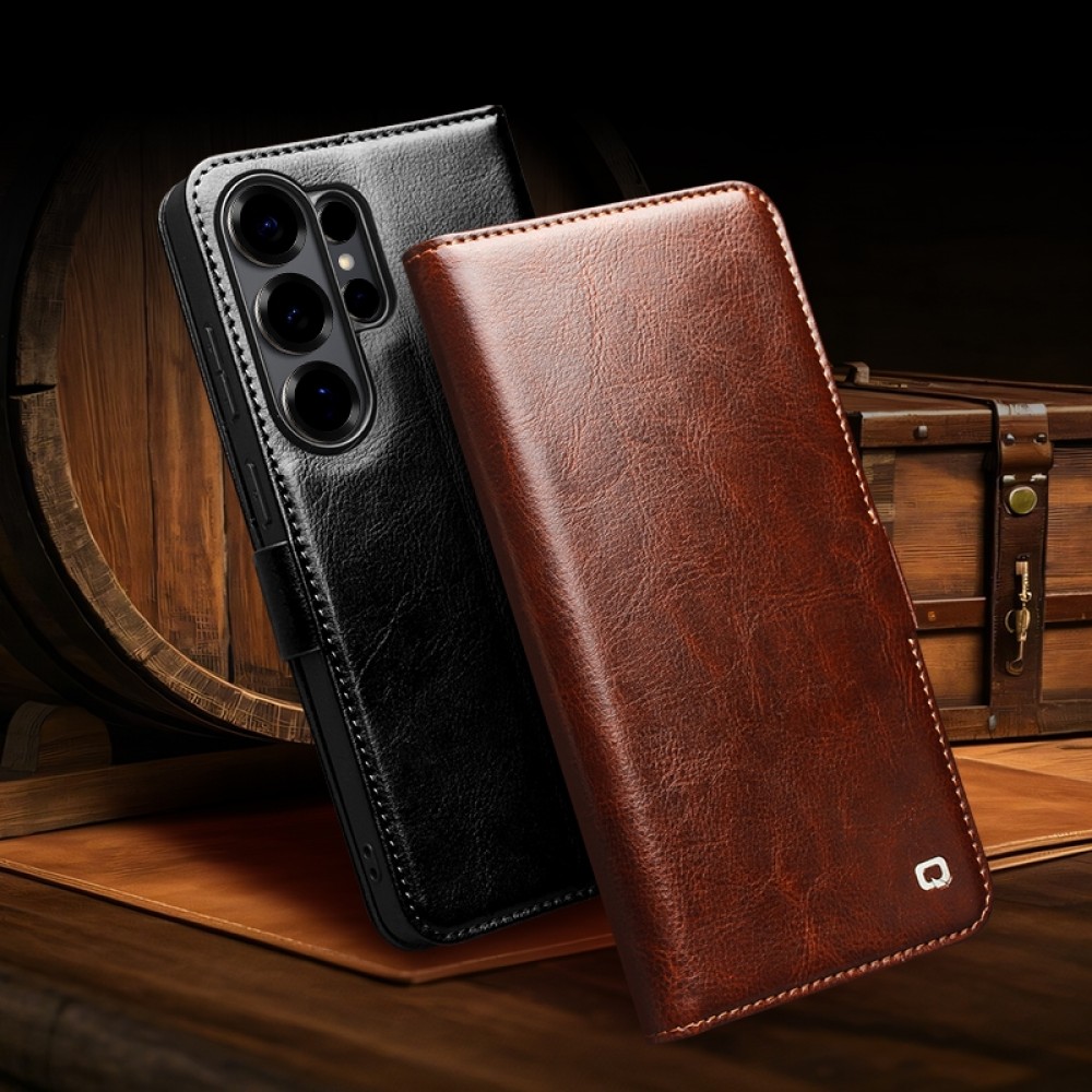 Samsung Galaxy S26 Case Hülle - Flip Qialino Echtleder mit magnetischem Verschluss - Braun
