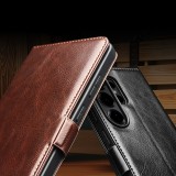 Samsung Galaxy S26 Case Hülle - Flip Qialino Echtleder mit magnetischem Verschluss - Braun