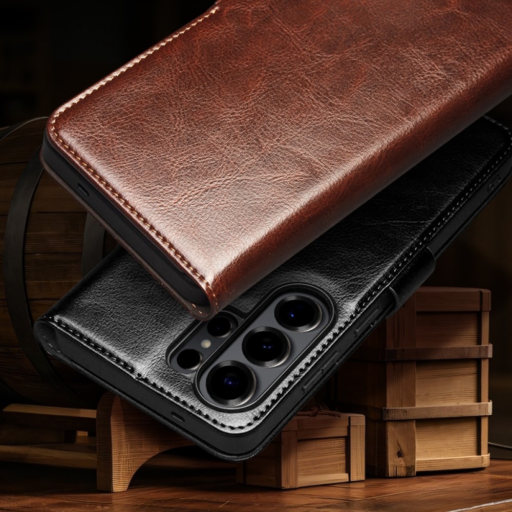 Samsung Galaxy S26 Case Hülle - Flip Qialino Echtleder mit magnetischem Verschluss - Schwarz