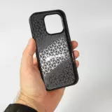 Coque iPhone 16 Pro - Silicone rigide noir Spring 25 Papillons Légers