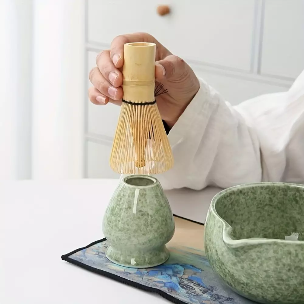 Set de cérémonie pour thé matcha 7 pièces avec fouet en bois (chasen) / support / bol céramique / tapis / accessoires - Vert