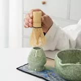 Set de cérémonie pour thé matcha 7 pièces avec fouet en bois (chasen) / support / bol céramique / tapis / accessoires - Vert