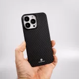 iPhone 16 Pro Max Case Hülle - Carbomile Schutzcase aus echtem Aramid Carbonfaser - Schwarz