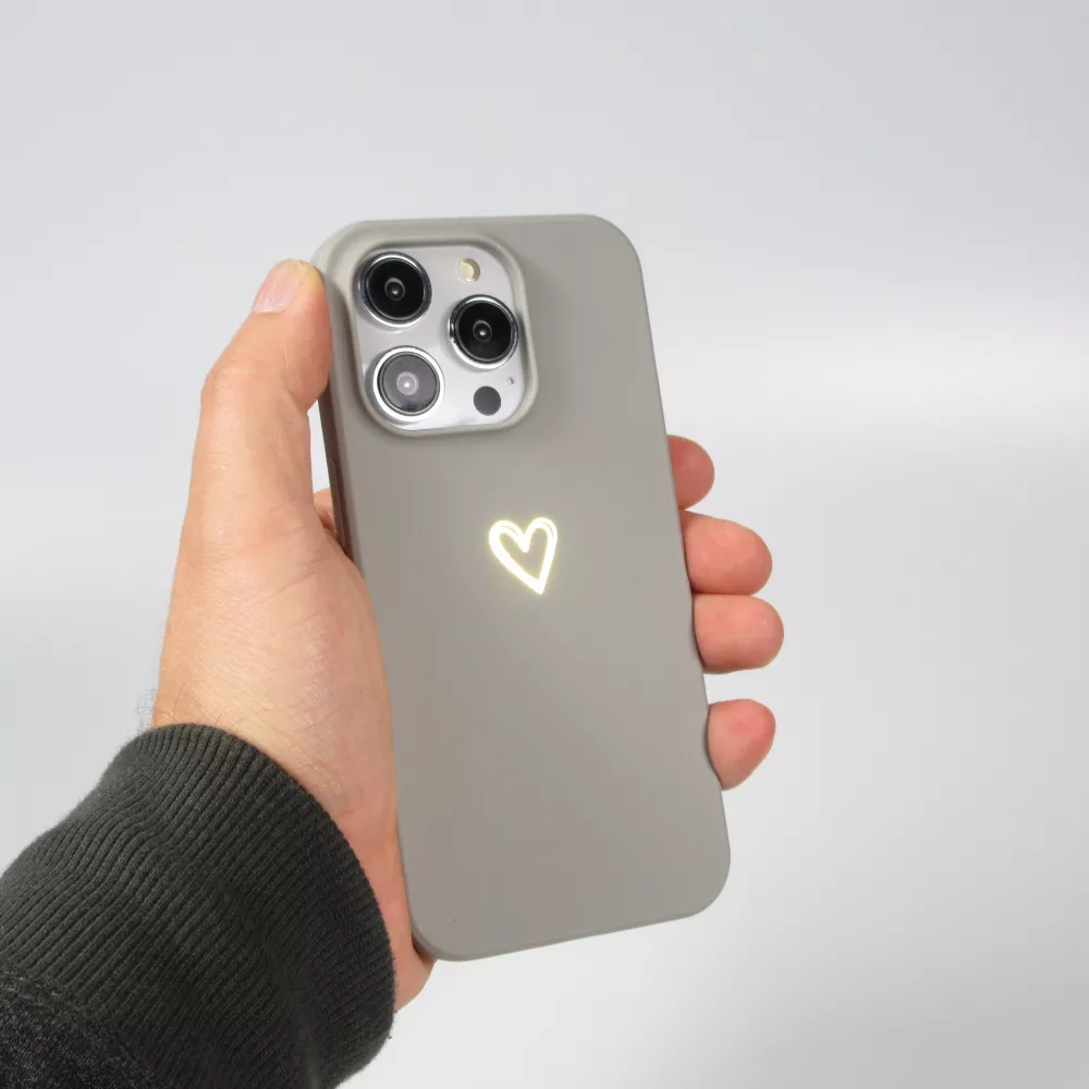 iPhone 16 Pro Max Case Hülle - Silikon matt Herzdesign gold - Grau