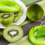 Kiwi Schneider & Fruchtentferner - Küchen Werkzeug für Kiwis - Grün